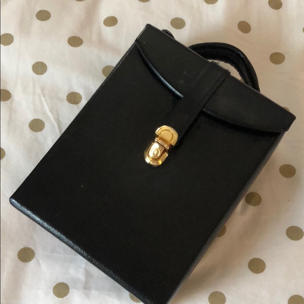Jewelry case